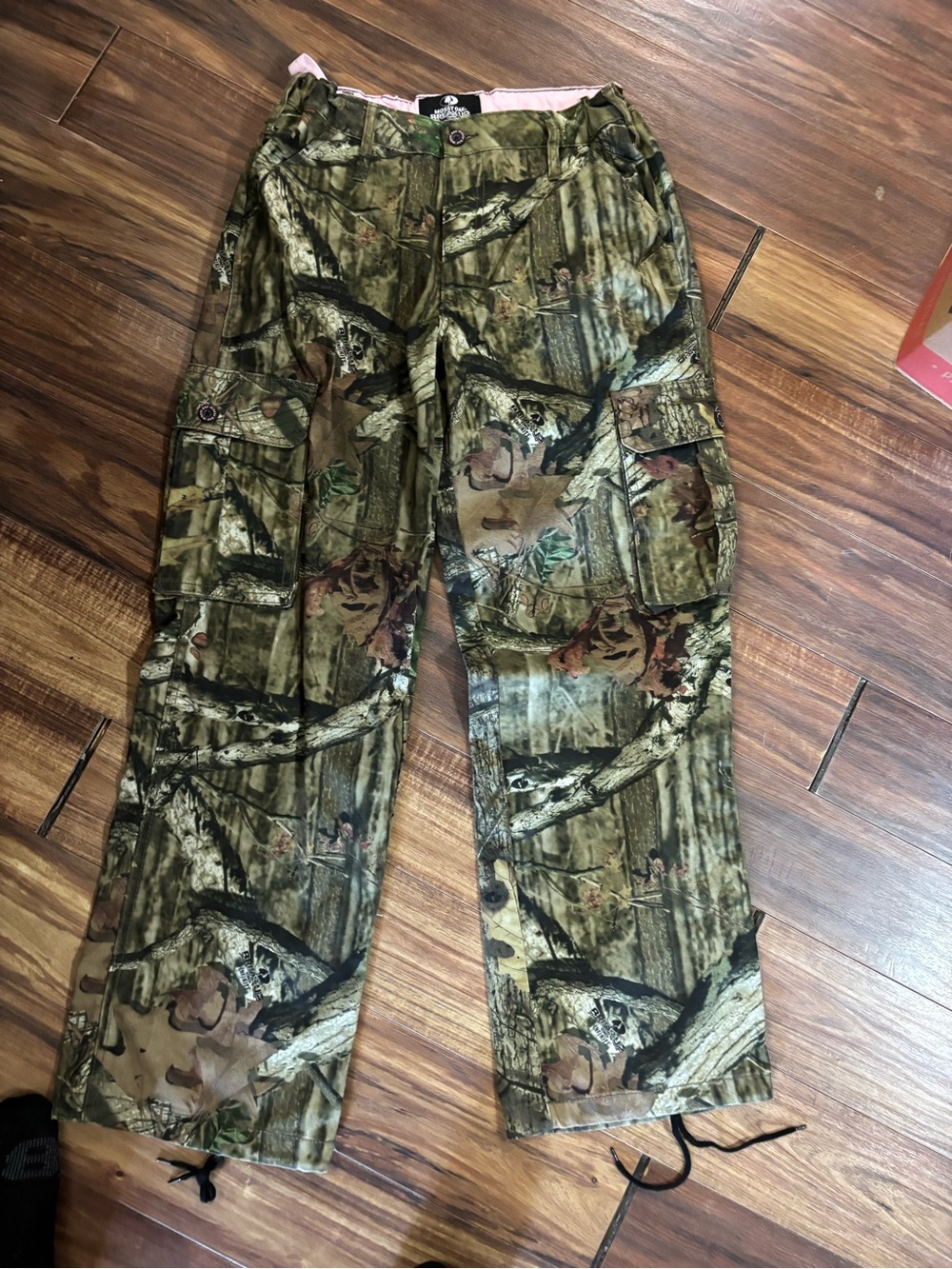 Woman’s mossy oak 14/16 hunting camo pink pants camping adjustable infinity wide